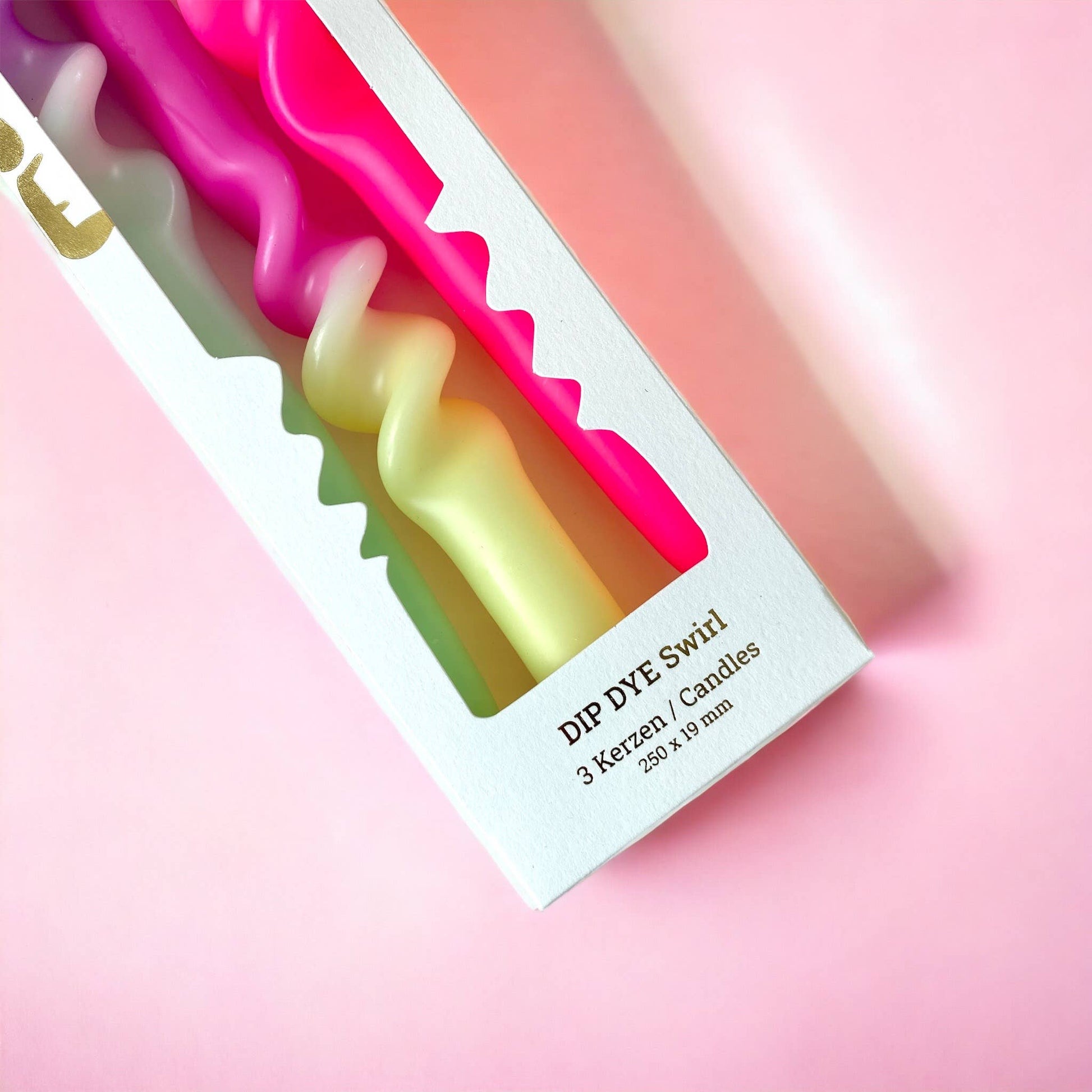 Dip Dye Swirl: Yummy Dragonfruit-Dopamine Concept Store